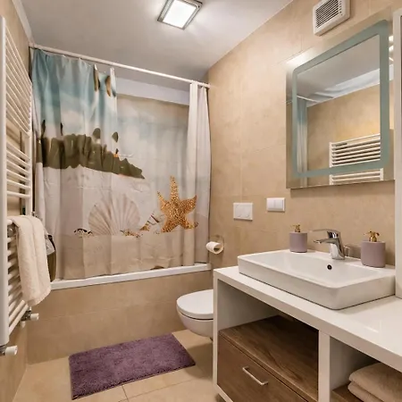 Luxurious Landing Apartment-2